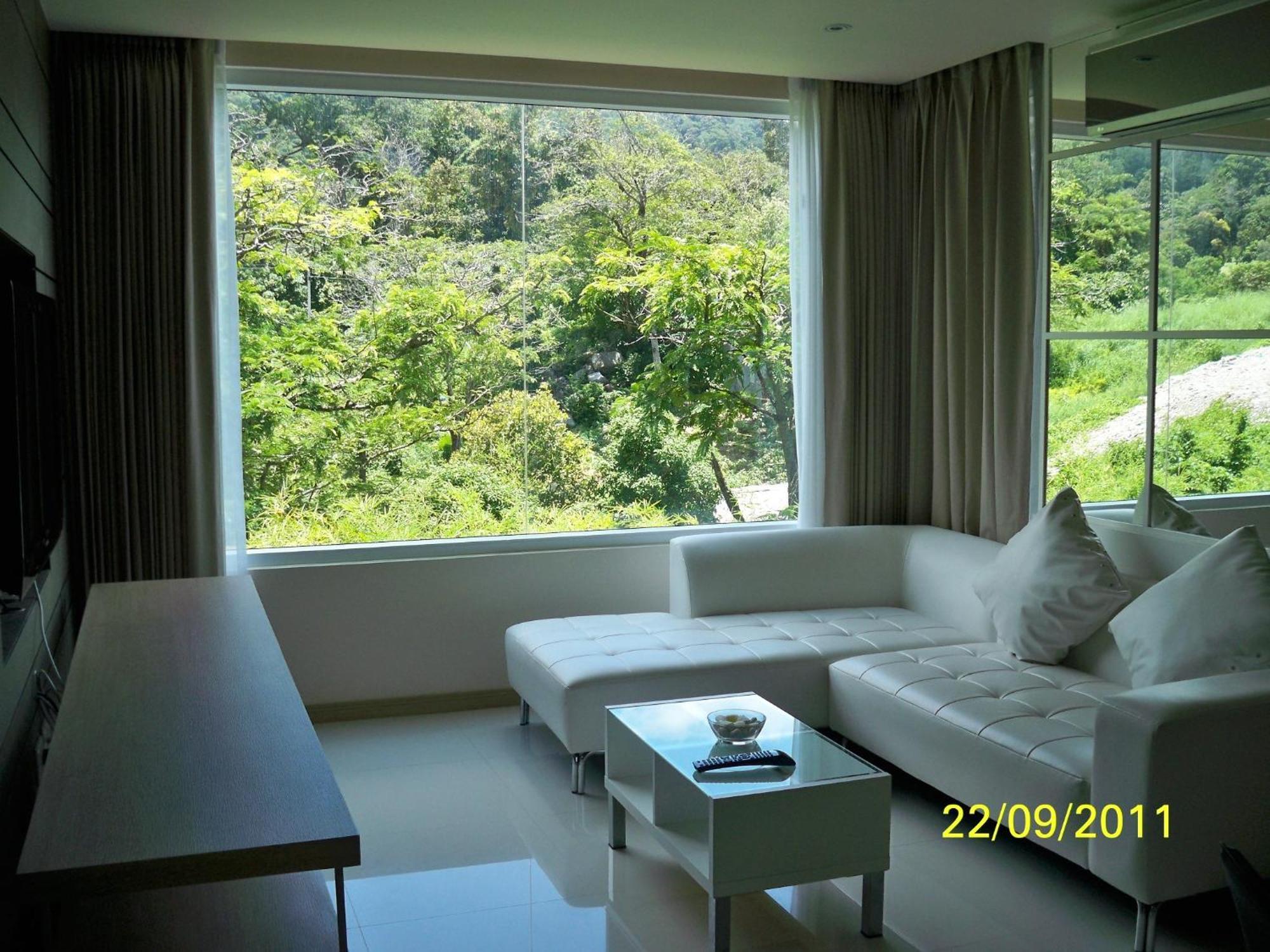 The Baycliff Residences Patong Exteriör bild