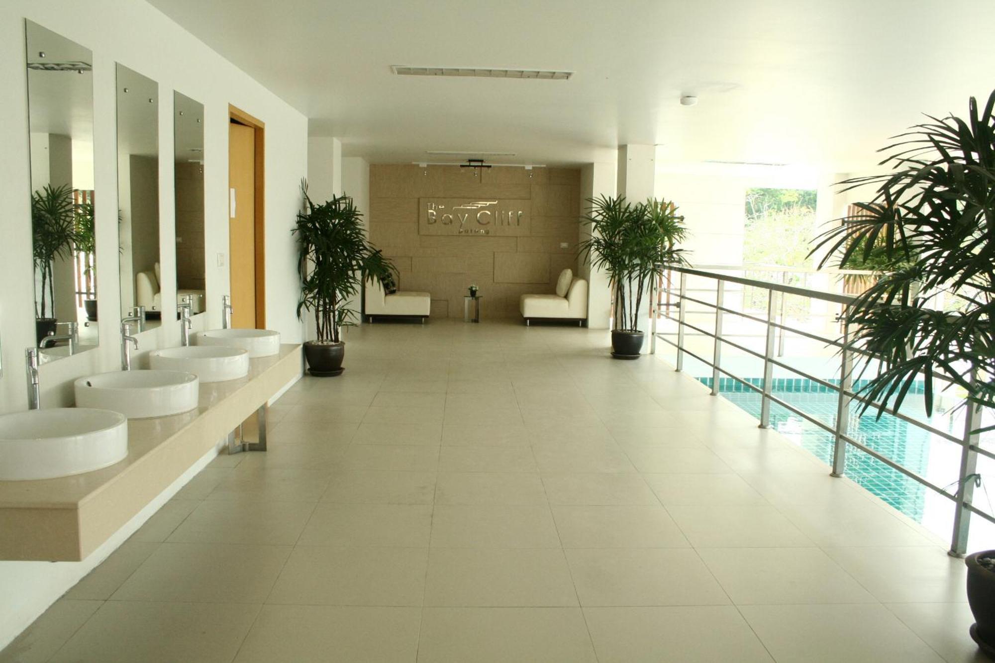 The Baycliff Residences Patong Exteriör bild