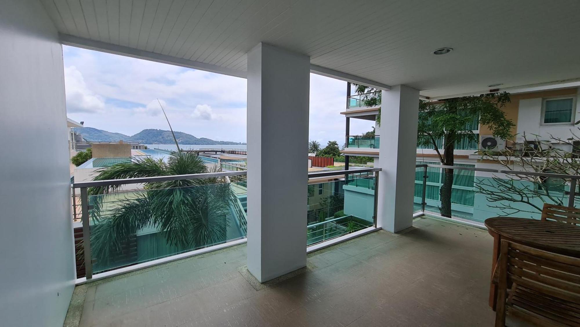The Baycliff Residences Patong Exteriör bild