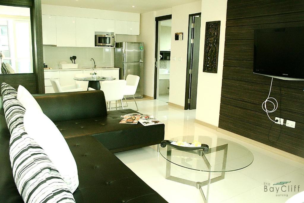 The Baycliff Residences Patong Rum bild